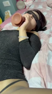 骚到骨子里的母狗就是欠肏